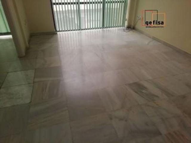 Local comercial en venta en Valdepeñas, Seis de Junio photo 0