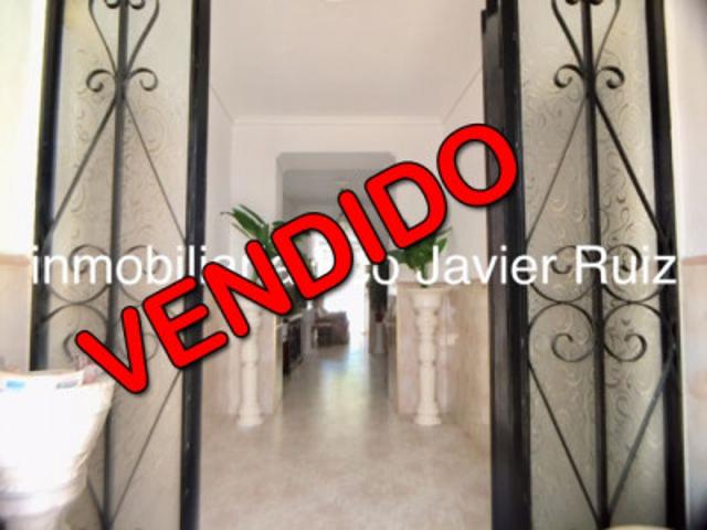 Casa en venta en Villafranca de los Barros, Centro - Carrera Grande photo 0