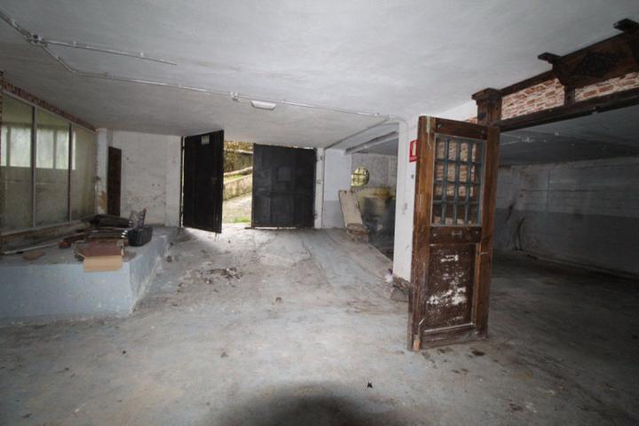 Local comercial en venta en Oviedo, Centro photo 0