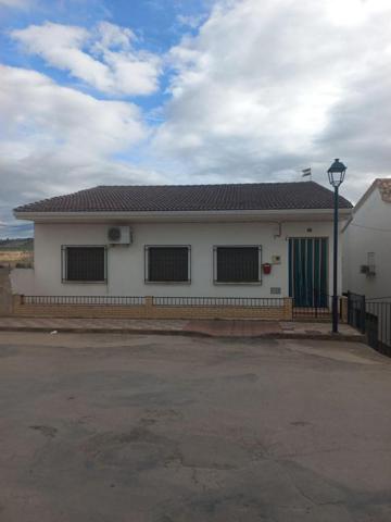Casa en venta en Villacarrillo, Villacarrillo photo 0