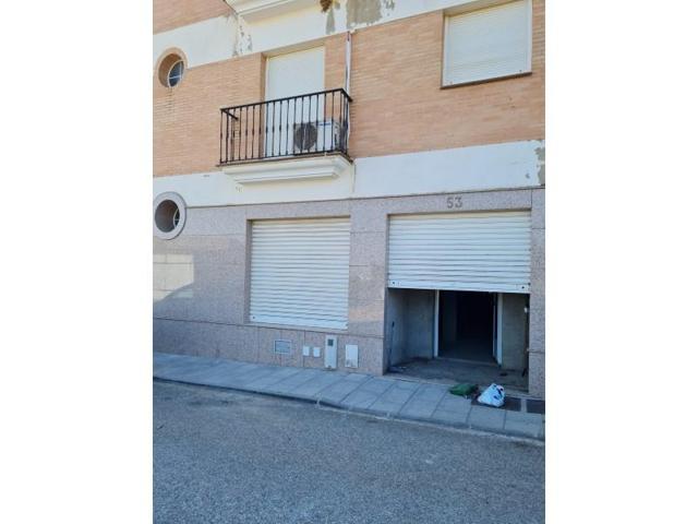 Local comercial en venta en Monesterio photo 0