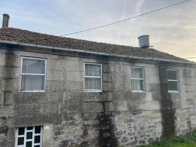 Casa con terreno en venta en Lalín photo 0