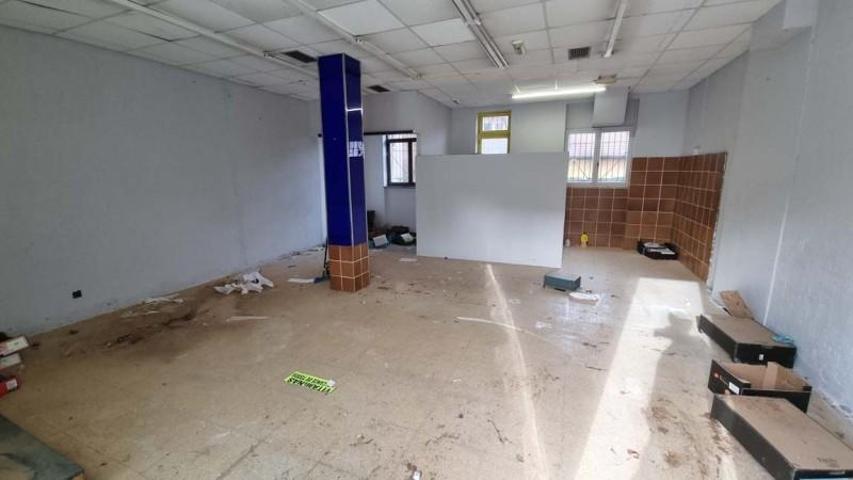 Local comercial en venta en San Martín del Rey Aurelio, Sotrondio photo 0