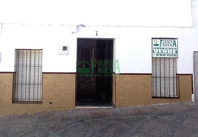 Casa en venta en Fuentes de León, Fuentes De Leon photo 0