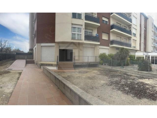 Local comercial en venta en Cervera photo 0