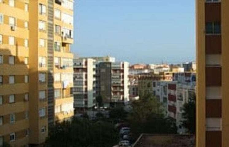 Piso en venta en Algeciras, Las Colinas photo 0