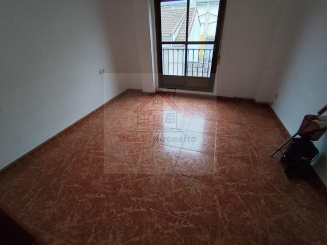 Piso en venta en Úbeda photo 0