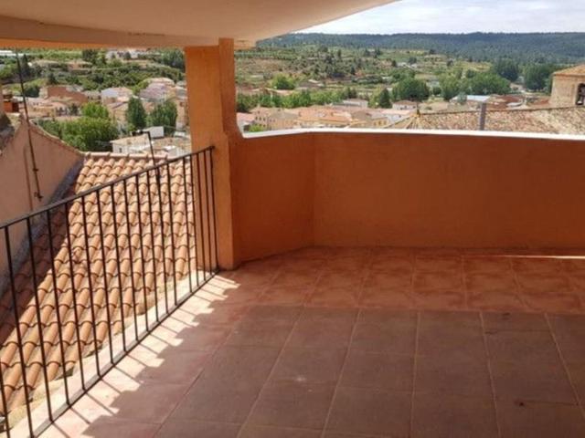 Chalet en venta en Mira, Mira photo 0