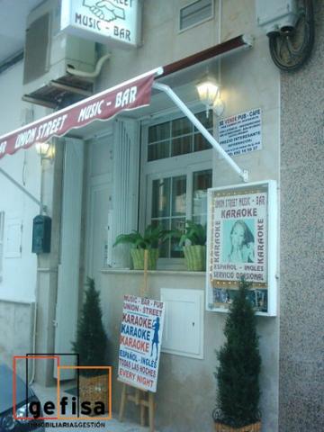 Local comercial en venta en Valdepeñas, Buena photo 0