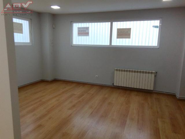 Local comercial en venta en Ferrol, Caranza photo 0