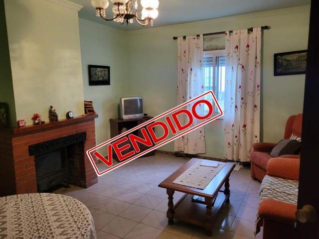 Casa en venta en Granja de Torrehermosa, Granja De Torrehermosa photo 0