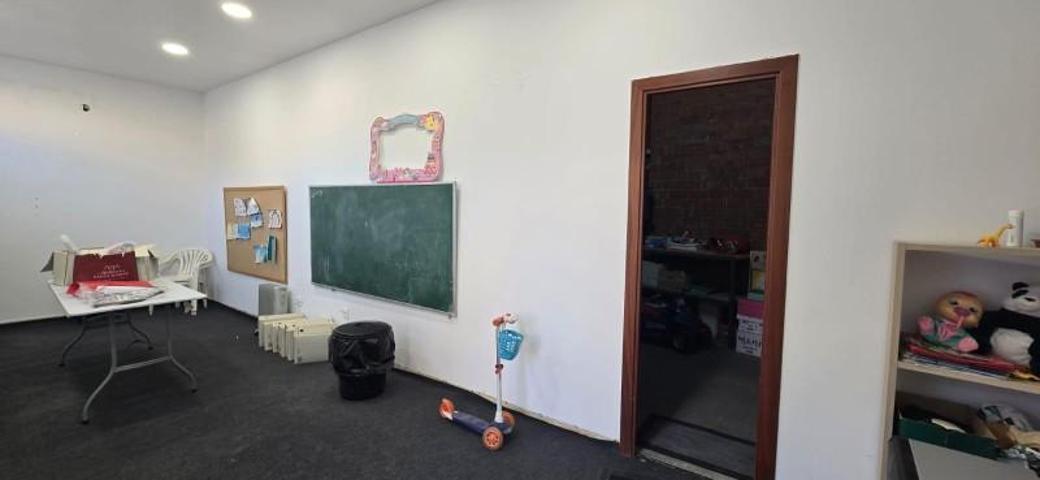 Local comercial en venta en Badajoz, Barriada de Llera photo 0