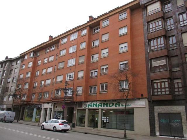 Local comercial en venta en Oviedo, Arganosa photo 0
