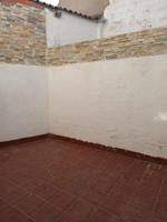 Piso en venta en Novés, Centro photo 0