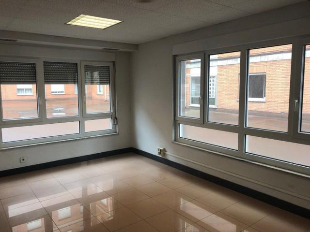 Oficina en venta en Oviedo, Tenderina photo 0