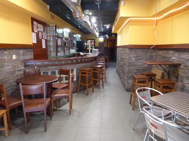 Local comercial en venta en Avilés, Rivero photo 0