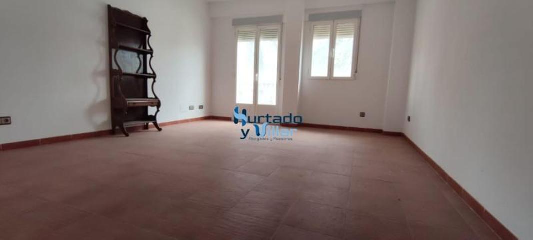 Piso en venta en Torreperogil, Torreperogil photo 0