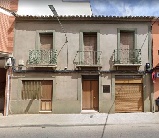 Casa en venta en Valdepeñas, Seis de Junio photo 0