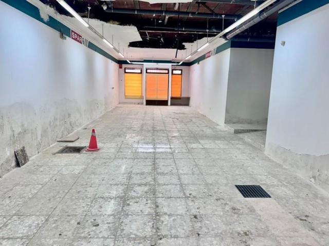 Local comercial en venta en Valdepeñas, Centro Salud photo 0