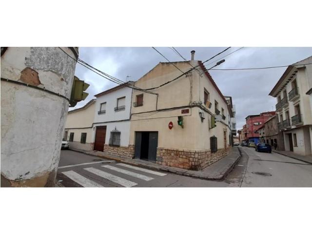 Casa en venta en Villarrobledo photo 0