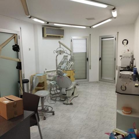 Local comercial en venta en Amposta, Centre photo 0