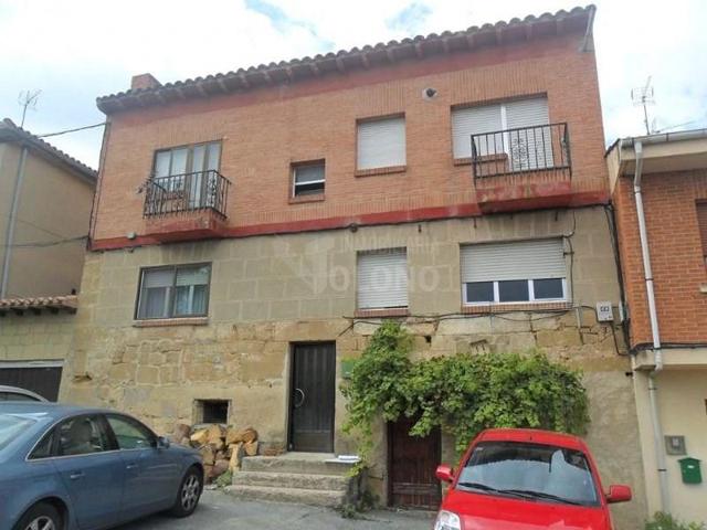 Piso en venta en Ollauri photo 0