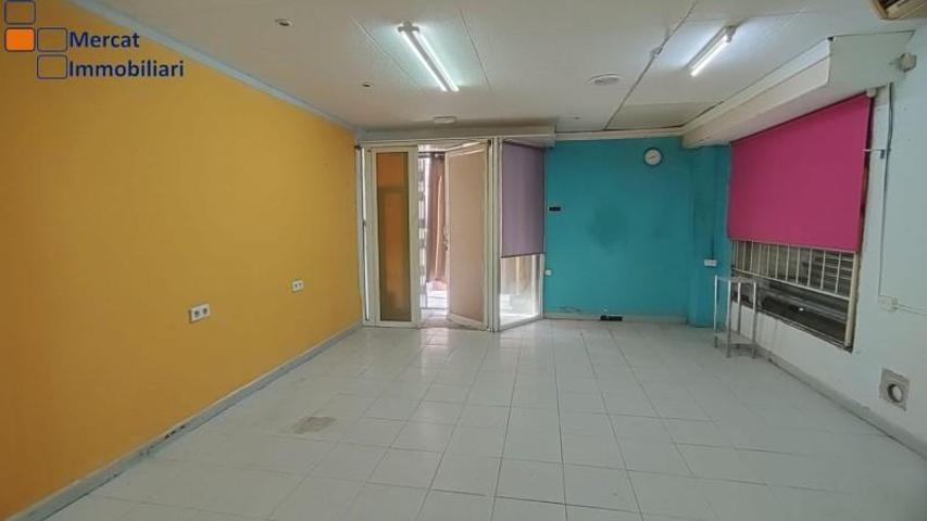Local comercial en venta en Cornellà de Llobregat, Sant Ildefonso photo 0