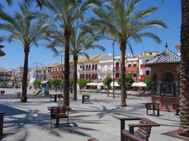 Local comercial en venta en Utrera, Centro photo 0