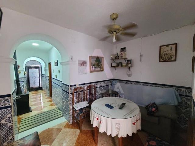 Casa en venta en Calera de León, Calera De Leon photo 0