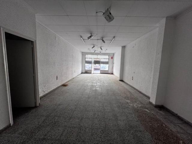 Local comercial en venta en Utiel, Utiel photo 0
