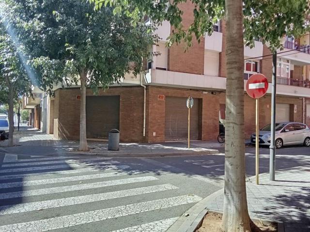 Local comercial en venta en Cambrils, Parellada photo 0