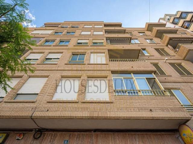 Piso en venta en Crevillent, Crevillent photo 0