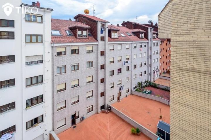 Piso en venta en Langreo, Langreo photo 0