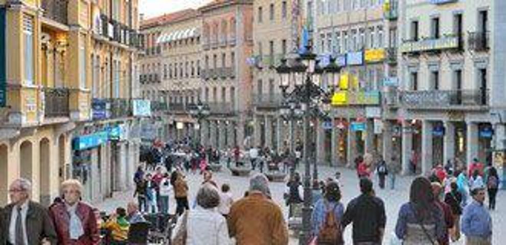 Oficina en venta en Segovia, Centro - Acueducto photo 0