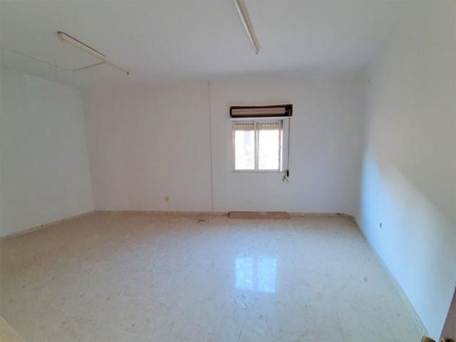 Local comercial en venta en Cazorla, Cazorla photo 0