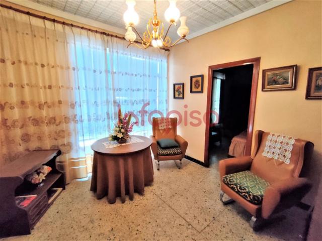 Casa en venta en Valdepeñas, Convento photo 0