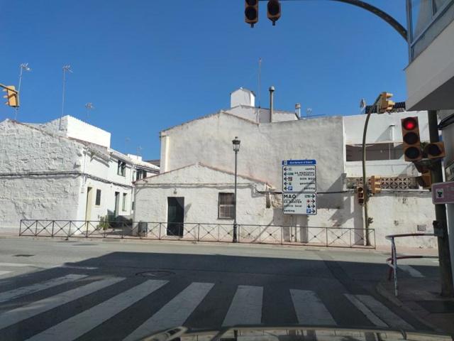 Local comercial en venta en Alaior photo 0