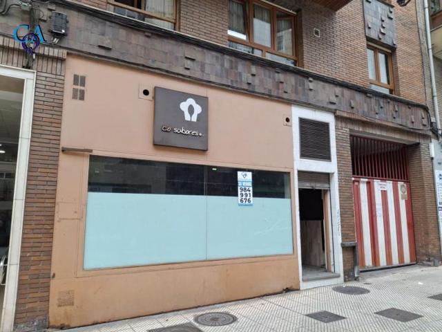 Local comercial en venta en Oviedo, Plaza La Paz photo 0