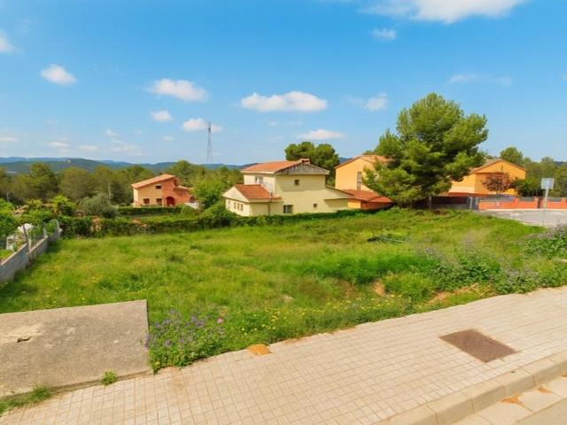 Terreno en venta en Canyelles photo 0