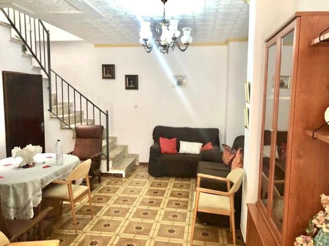 Casa en venta en Morón de la Frontera, Llanete photo 0