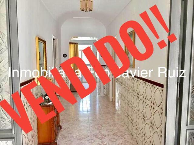 Casa en venta en Villafranca de los Barros, Pilar photo 0