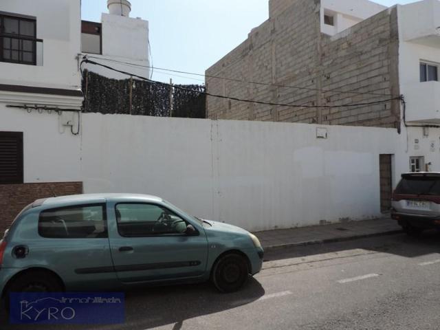 Terreno en venta en Arrecife photo 0