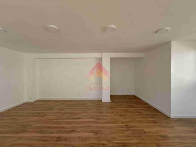 Local comercial en venta en Ronda, San Cristóbal photo 0