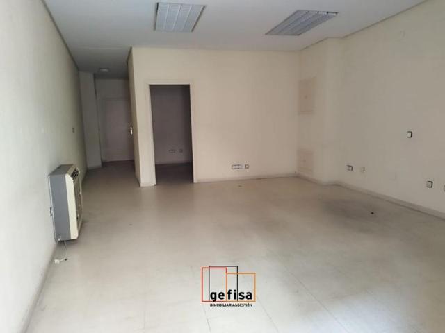 Local comercial en venta en Valdepeñas, Centro photo 0