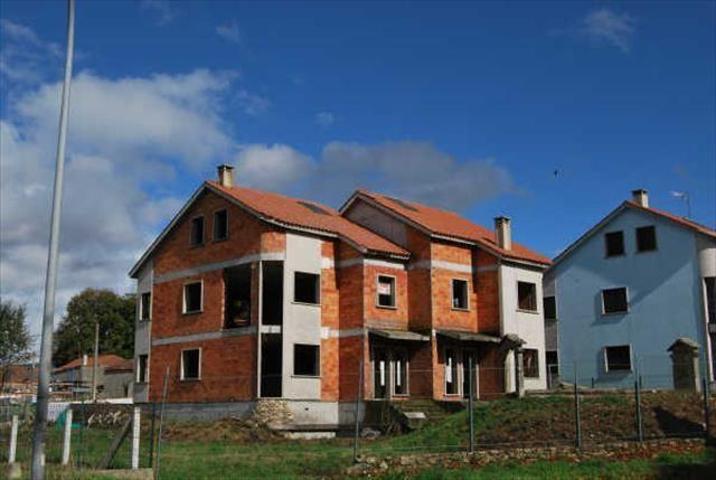 Chalet en venta en Lalín photo 0