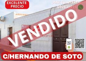 Casa en venta en Villafranca de los Barros, Pilar photo 0