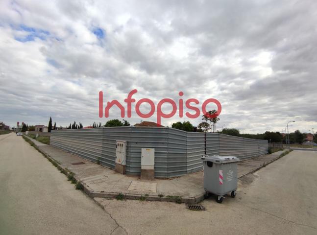 Terreno en venta en Valdepeñas, Valdepenas photo 0