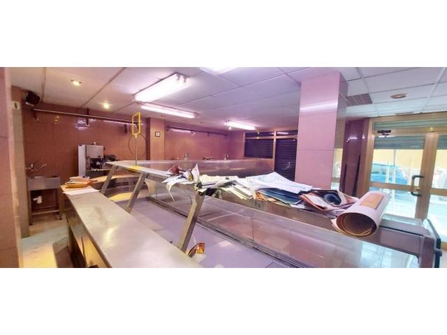 Local comercial en venta en Picanya photo 0