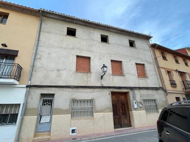 Casas de pueblo en venta en Genovés photo 0