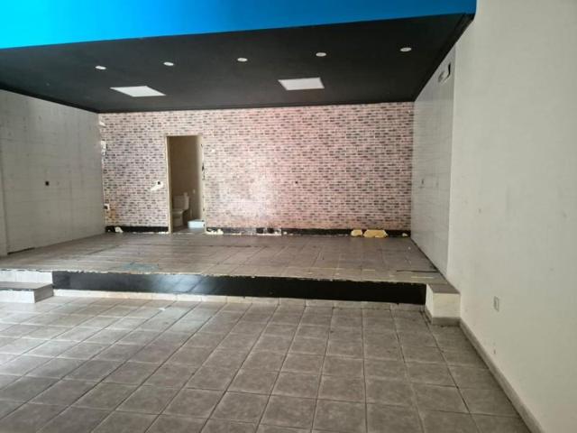 Local comercial en venta en Badajoz, Estacion Autobuses photo 0